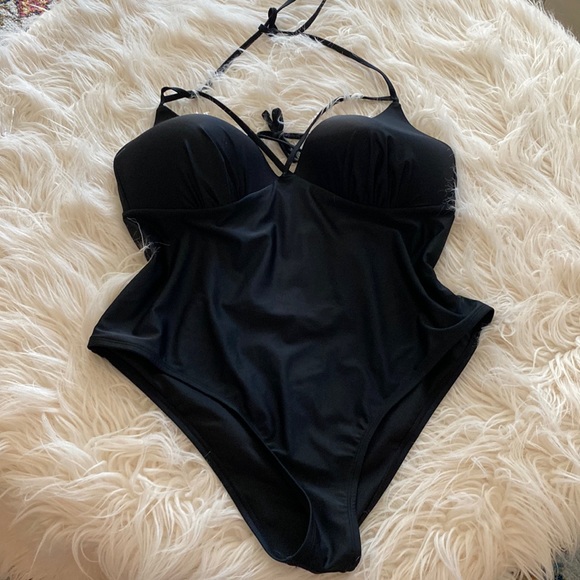 New CUPSHE one piece swimsuit - Picture 1 of 11